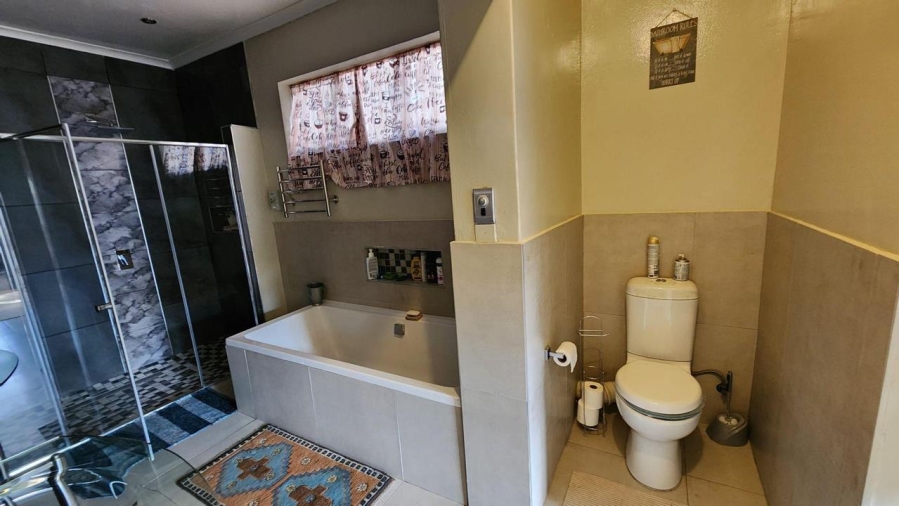 4 Bedroom Property for Sale in Dalsig Western Cape